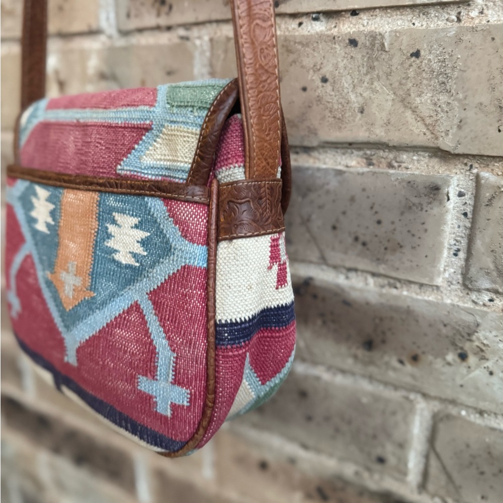 Artisan Southwestern Bohemian Saddle Blanket Leather Strap Crossbody Bag - Picture 8 of 15